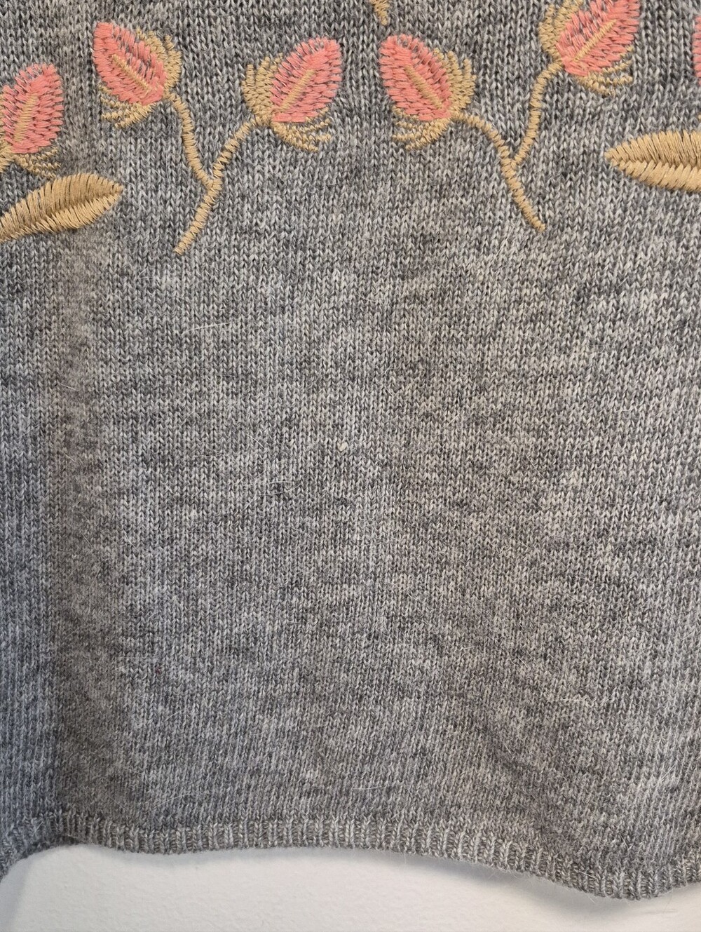 Anthropologie Aratta Silent Journey Embroidered Sweater Grey Floral Sz Small - Picture 8 of 10